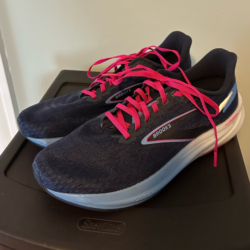 Brooks Women's Size 11 Athletic Shoes - Dark Blue and Bright Pink